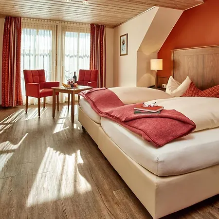 Hotelgasthof Zur Sonne فندق *