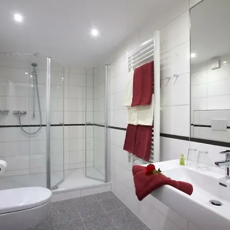 Hotelgasthof Zur Sonne باد غوغنغ